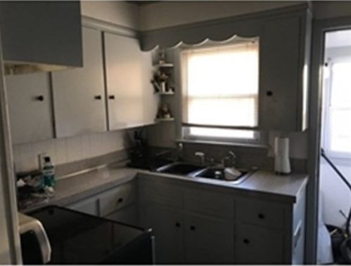 61 Hall St, Fall River MA 02724-2642 exterior