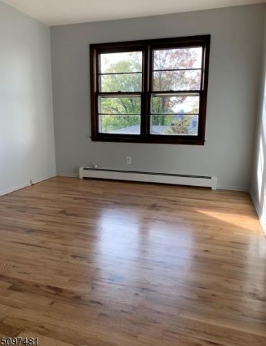 421 Un Ave, Belleville NJ 07109-1609 exterior