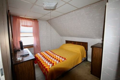 32 Winter St, Taunton MA 02780-1922 exterior