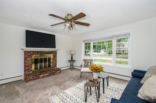 38 Dunbar St, Taunton, MA 02780-1207
