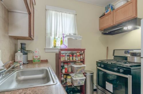 56 Lake St, Lawrence MA 01841-3012 exterior