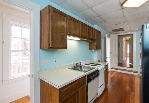 78 Main St, Falmouth MA 02540-3129 exterior