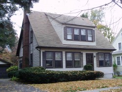 100 Greenlawn Ave, Newton, MA 02459-1714