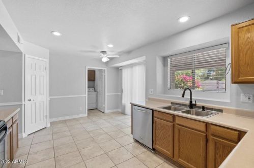 19615 36 St, Phoenix AZ 85050-3945 exterior