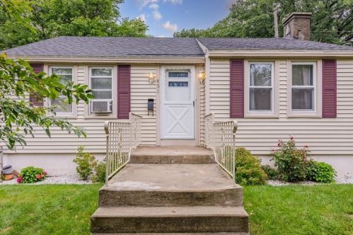 451 Sunderland Rd, Worcester, MA 01604-2048