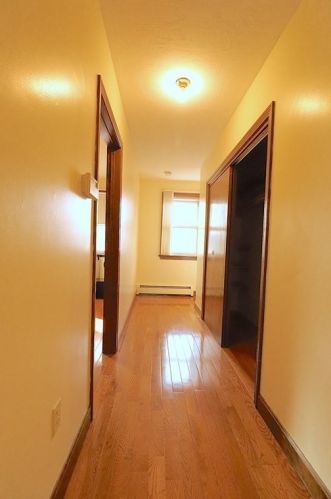 218 Norfolk St, Worcester MA 01604-2910 exterior