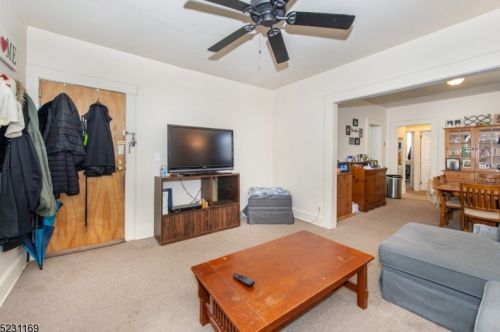 54 Malone Ave, Belleville NJ 07109-2671 exterior