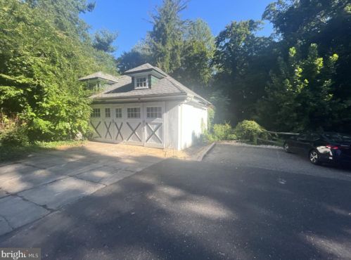 164 Delaware St, West Deptford NJ 08096-5921 exterior