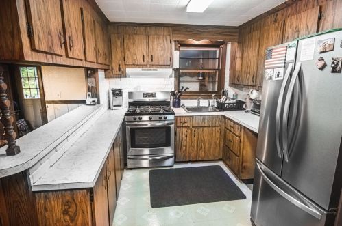 38 Wind Dr, Plymouth MA 02360-2714 exterior