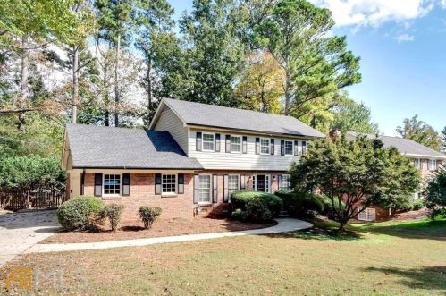 3909 Ashford Dunwoody Rd, Atlanta GA  30319-1834 exterior