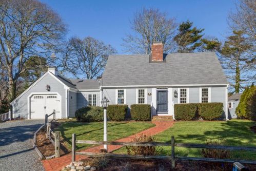 37 Collins Ln, Chatham MA  02633-1964 exterior