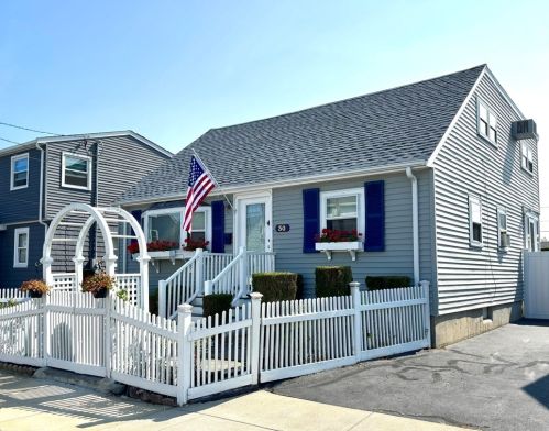 30 Townsend St, Winthrop MA 02152-1425 exterior