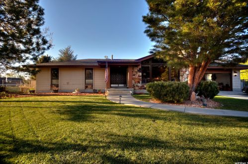 2079 Crk Rd, Sandy UT 84093-6449 exterior
