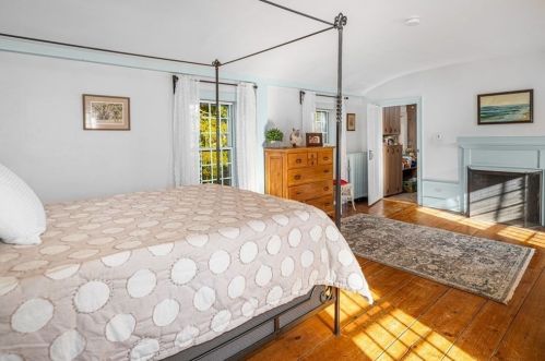 691 River St, Hingham MA 02061-2214 exterior