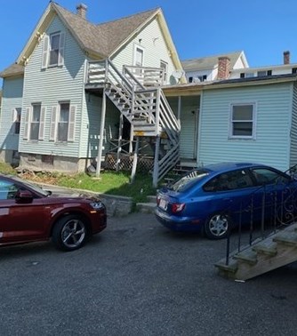 124 Belmont St, Worcester MA 01605-2904 exterior