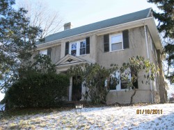 82 Lowell Ave, Newton, MA 02460-1504