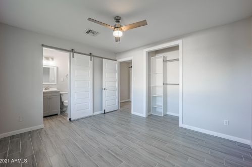 501 El Camino Dr, Phoenix AZ 85051-4627 exterior