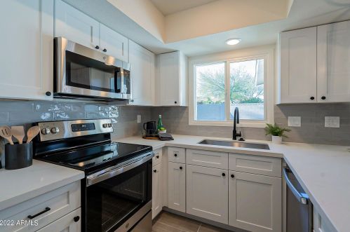 13026 29 Pl, Phoenix AZ 85016-5814 exterior