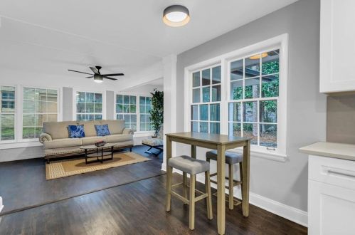 2022 Deren Way, Atlanta GA  30345-3710 exterior