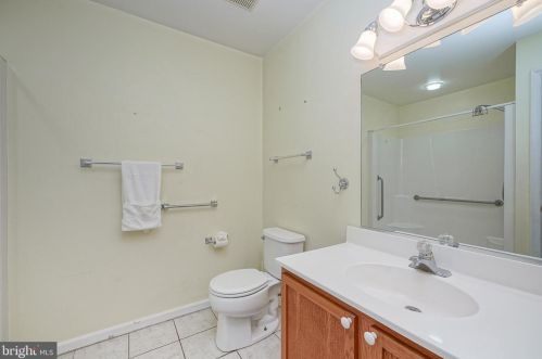 1421 Tristram Cir, West Deptford NJ 08051-2264 exterior