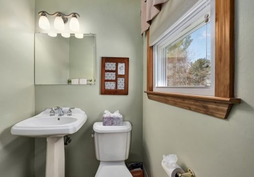 655 Lowell St, Peabody MA 01960-5471 exterior