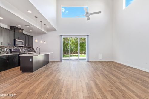 3642 Earll Dr, Phoenix AZ  85018-7044 exterior