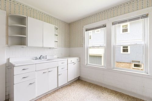 13 Edith St, Arlington MA 02474-8820 exterior