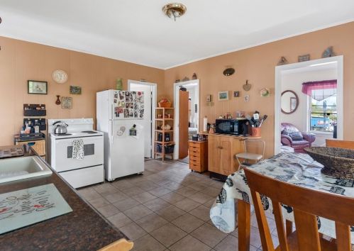 30 Taunton Ave, Seekonk MA 02771-5245 exterior