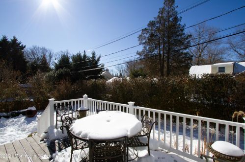 33 Sunnycrest Dr, Little Silver NJ 07739-1126 exterior