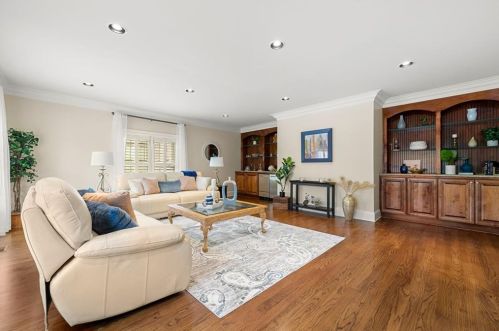 1789 Buckhead Vly Ln, Atlanta GA 30324-2795 exterior