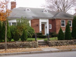 904 Centre St, Newton, MA 02459-1236