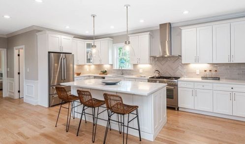 53 Lantern Ln, Arlington MA 02474-1806 exterior