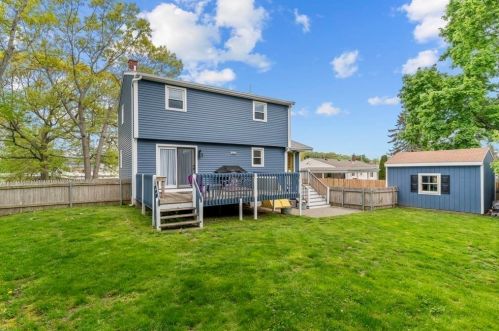 267 Chavenson St, Fall River MA 02723-2701 exterior