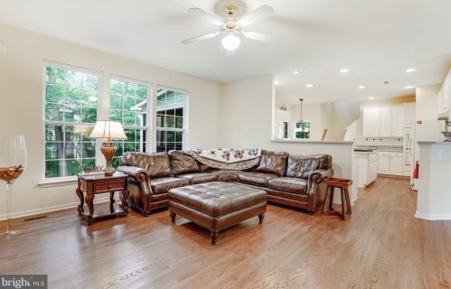 5424 Wooded Way, Columbia MD 21044-5722 exterior