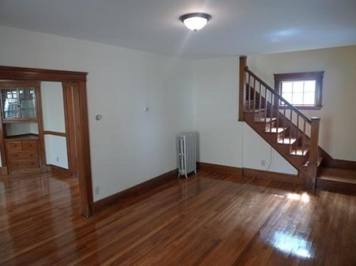 35 Surry Rd, Arlington MA  02476-5933 exterior