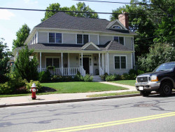 35 Walnut St, Newton, MA 02460-1323