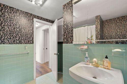 1890 Brg Rd, Eastham MA 02642-3213 exterior