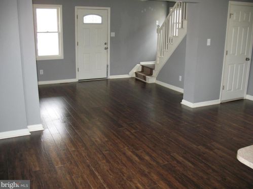 400 Hessian Ave, West Deptford NJ  08063-1528 exterior