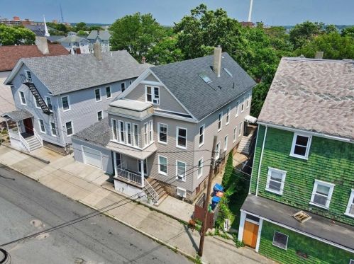 76 6th St, New Bedford, MA 02740-6139