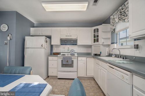 125 Sandpiper Ln, West Deptford NJ 08086-2196 exterior