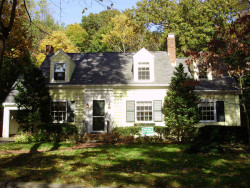 28 Cochituate Rd, Newton, MA 02461-1404