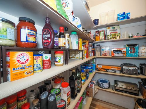 2161 Lorita Way, Sandy UT 84093-6514 exterior