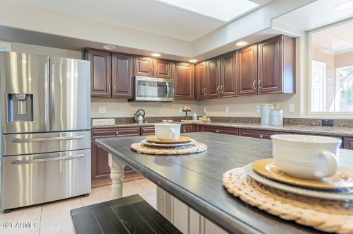 3009 Anderson Dr, Phoenix AZ 85053-1812 exterior