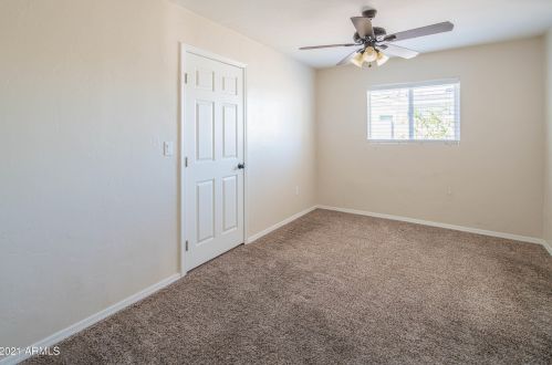 1724 Clarendon Ave, Phoenix AZ 85033-4121 exterior