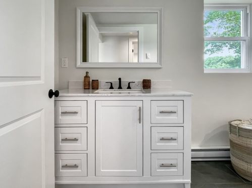 14 Hodgkins Rd, Rockport MA  01966-2004 exterior