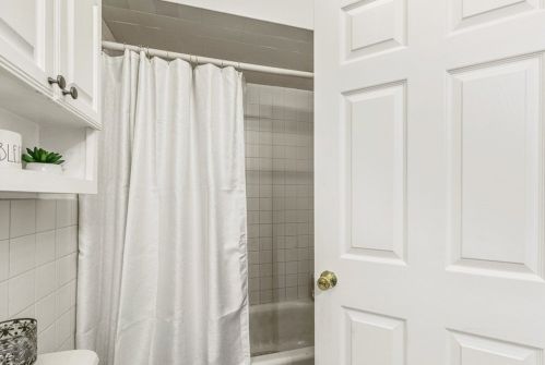 145 Church St, New Bedford MA 02745-5023 exterior