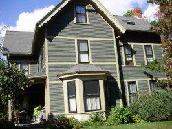 139 Mount Vernon St, Newton, MA 02465-2559