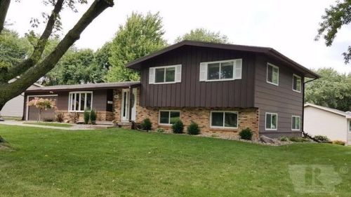 509 6th St, Hanover, IA 51002-1435