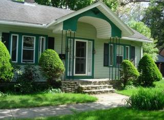 123 Elm St, Agawam, MA 01001-2409