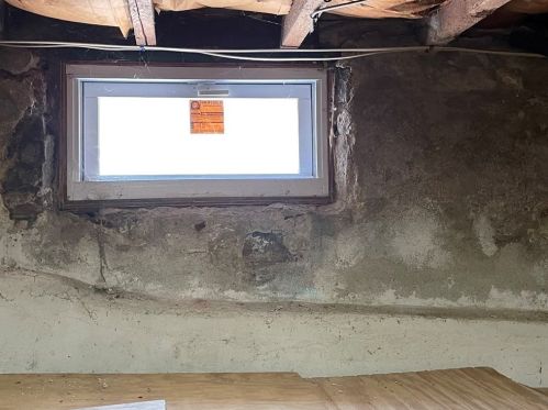 18 Ames St, Worcester MA 01610-2001 exterior